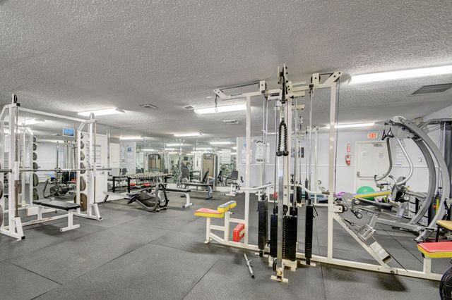 219 Lake Meryl Drive, West Palm Beach, FL 33411