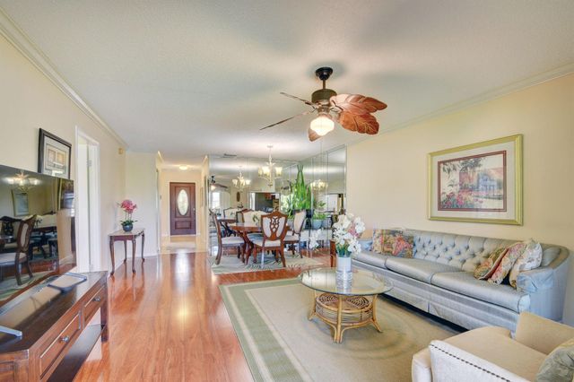 219 Lake Meryl Drive, West Palm Beach, FL 33411