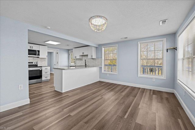 126 Ridge RD, Poquoson, VA 23662