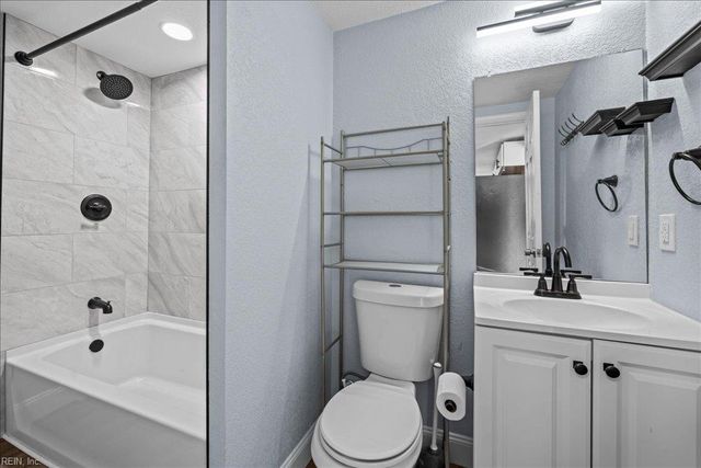 126 Ridge RD, Poquoson, VA 23662