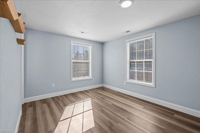 126 Ridge RD, Poquoson, VA 23662