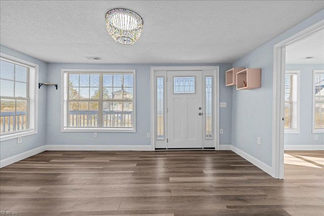 126 Ridge RD, Poquoson, VA 23662