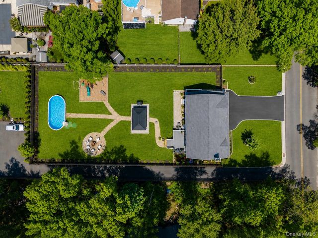 82 Blydenburgh Road, Centereach, NY 11720