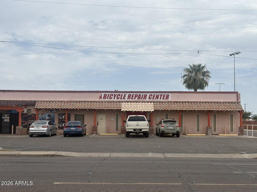 2001 N 35TH Avenue, Phoenix, AZ 85009 — exterior