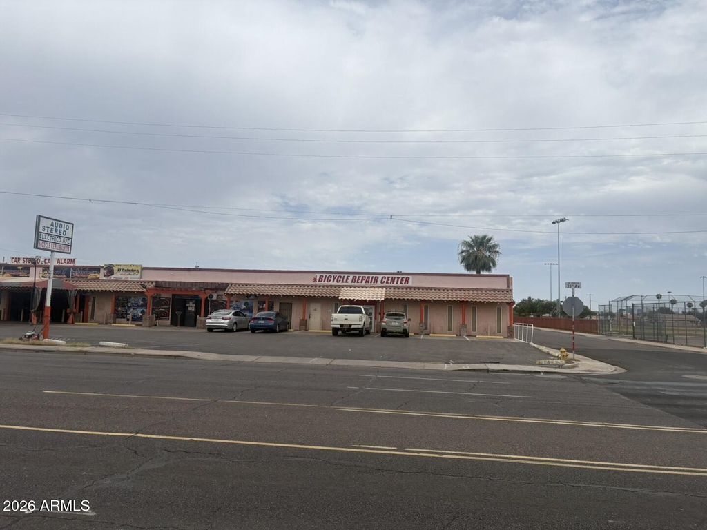 2001 N 35TH Avenue, Phoenix, AZ 85009 — photo 2
