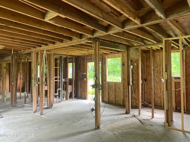 76 State Farm Road, New Scotland, NY 12186