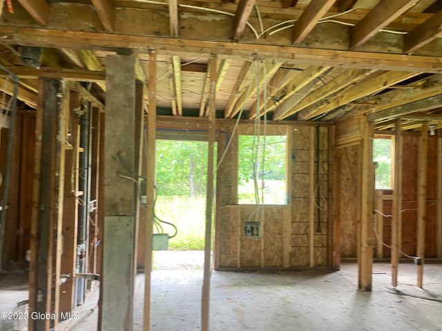 76 State Farm Road, New Scotland, NY 12186