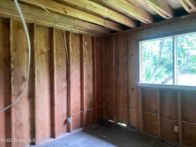 76 State Farm Road, New Scotland, NY 12186