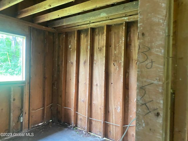 76 State Farm Road, New Scotland, NY 12186