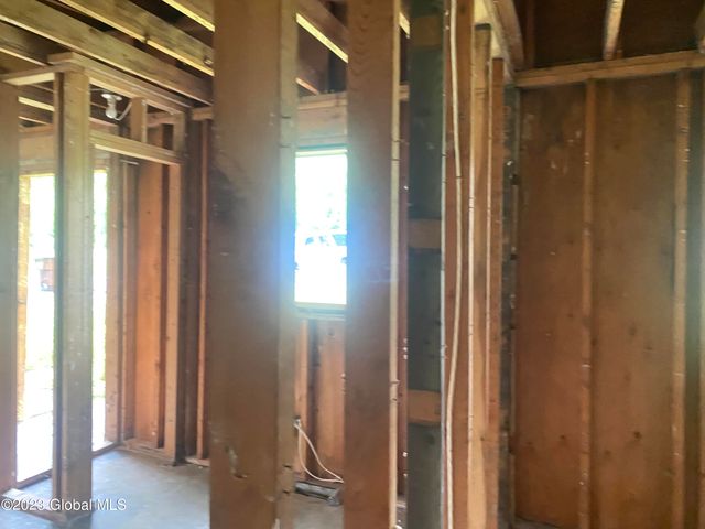 76 State Farm Road, New Scotland, NY 12186