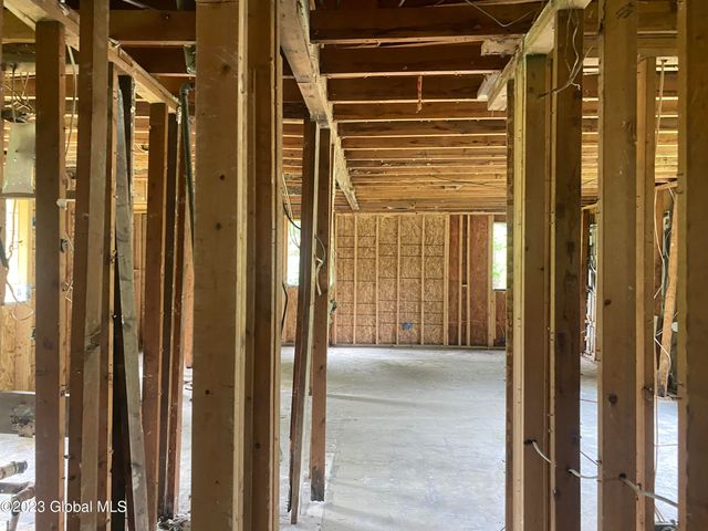 76 State Farm Road, New Scotland, NY 12186
