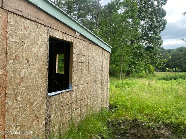 76 State Farm Road, New Scotland, NY 12186