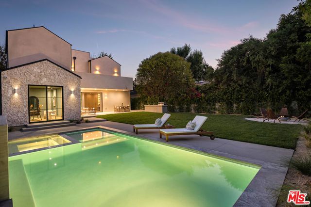 16643 Addison Street, Encino (los Angeles), CA 91436