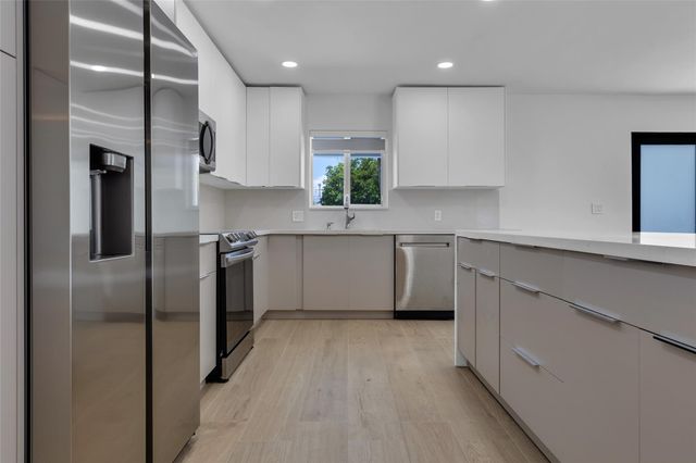3231 NE 27th Ter, Lighthouse Point, FL 33064