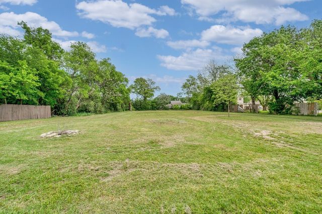 2618 S 2nd Street, Waco, TX 76706