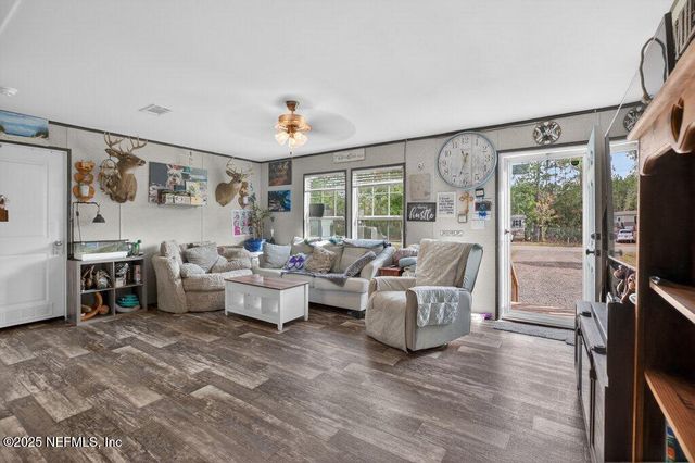 10545 BAYLOR Avenue, Hastings, FL 32145