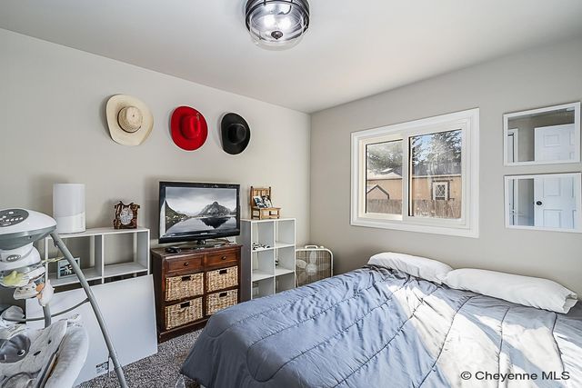 913 E PROSSER RD, Cheyenne, WY 82007