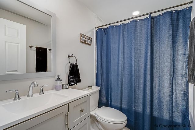 913 E PROSSER RD, Cheyenne, WY 82007