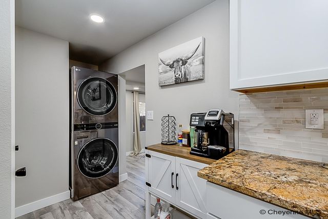 913 E PROSSER RD, Cheyenne, WY 82007