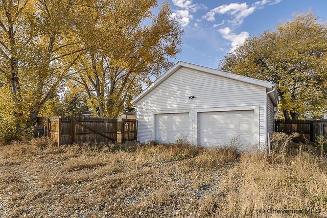 913 E PROSSER RD, Cheyenne, WY 82007