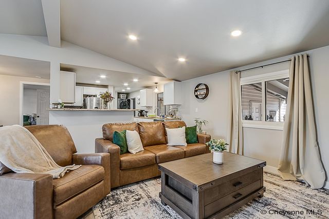 913 E PROSSER RD, Cheyenne, WY 82007