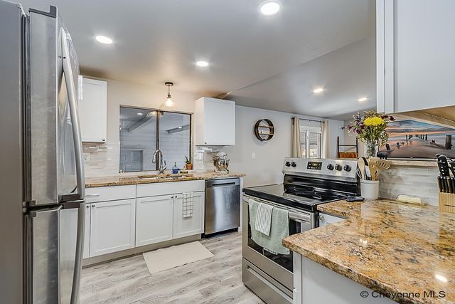 913 E PROSSER RD, Cheyenne, WY 82007