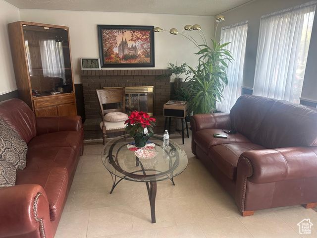 373 E 10450 S, Sandy, UT 84070