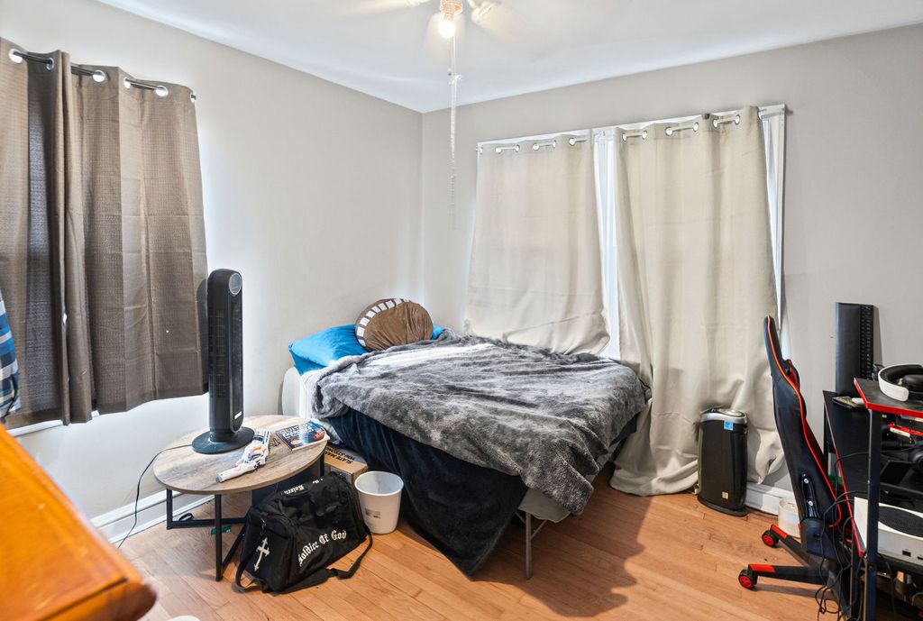 Image 20 of property listing at 710 Pavey Avenue, Mt Vernon, IL 62864