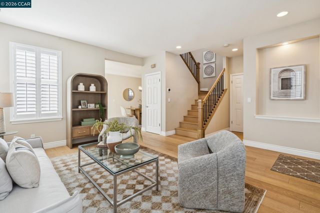 256 Abigail Cir, Danville, CA 94506