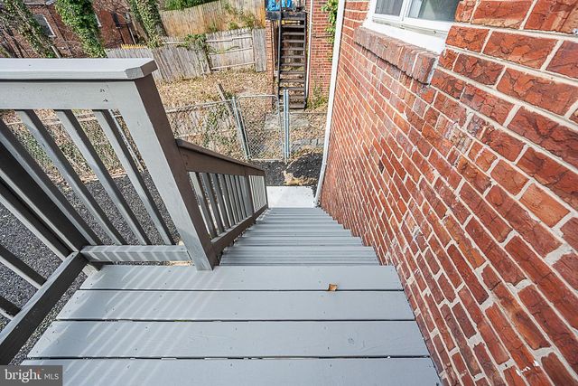 525 OAKWOOD ST SE, Washington, DC 20032