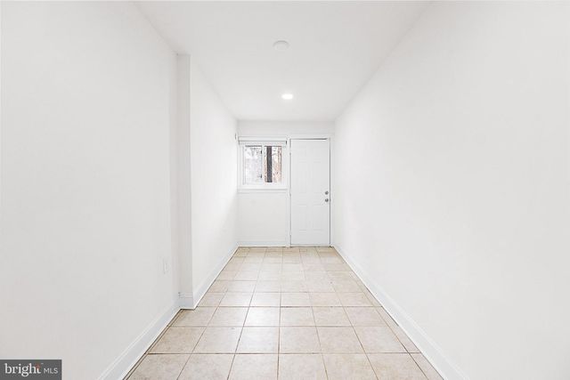 525 OAKWOOD ST SE, Washington, DC 20032