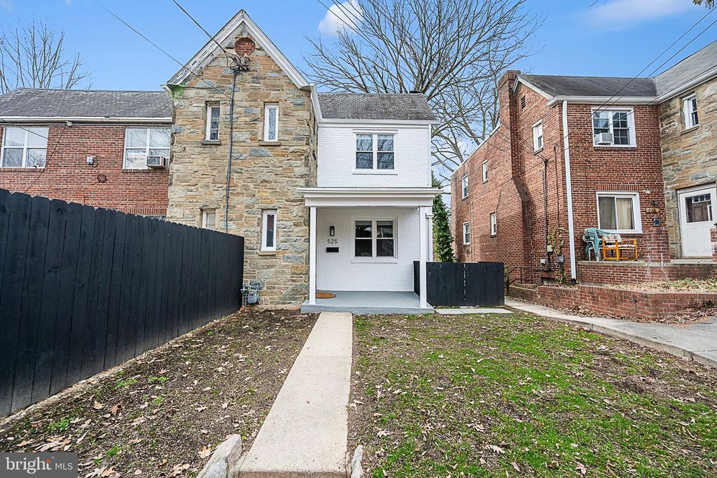 525 OAKWOOD ST SE, Washington, DC 20032