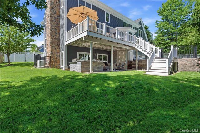17 Riverton Drive, Nyack, NY 10960