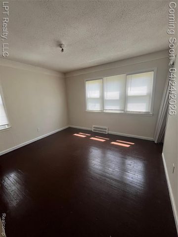25556 Elsinore, Redford, MI 48239