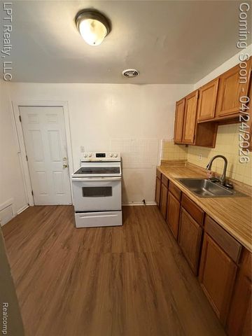 25556 Elsinore, Redford, MI 48239