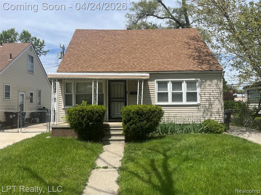 25556 Elsinore, Redford, MI 48239