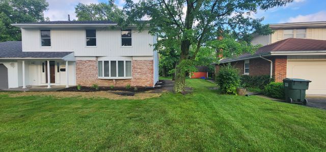 1421 Lawrence Crescent, Flossmoor, IL 60422