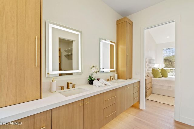 11222 E OBERLIN Way, Scottsdale, AZ 85262