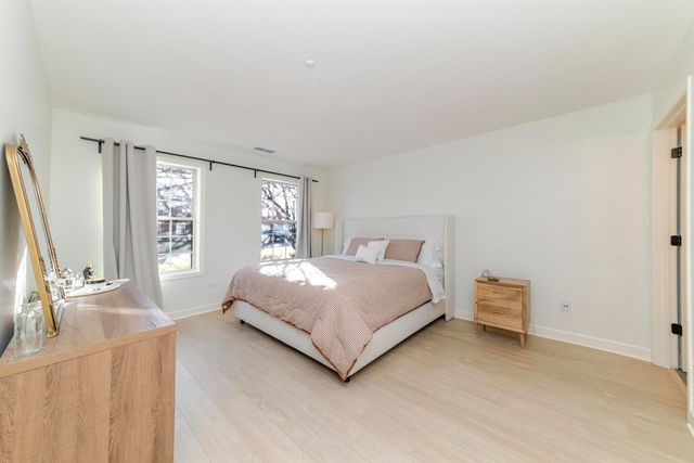 1408 W Crane Street 5, Arlington Heights, IL 60004