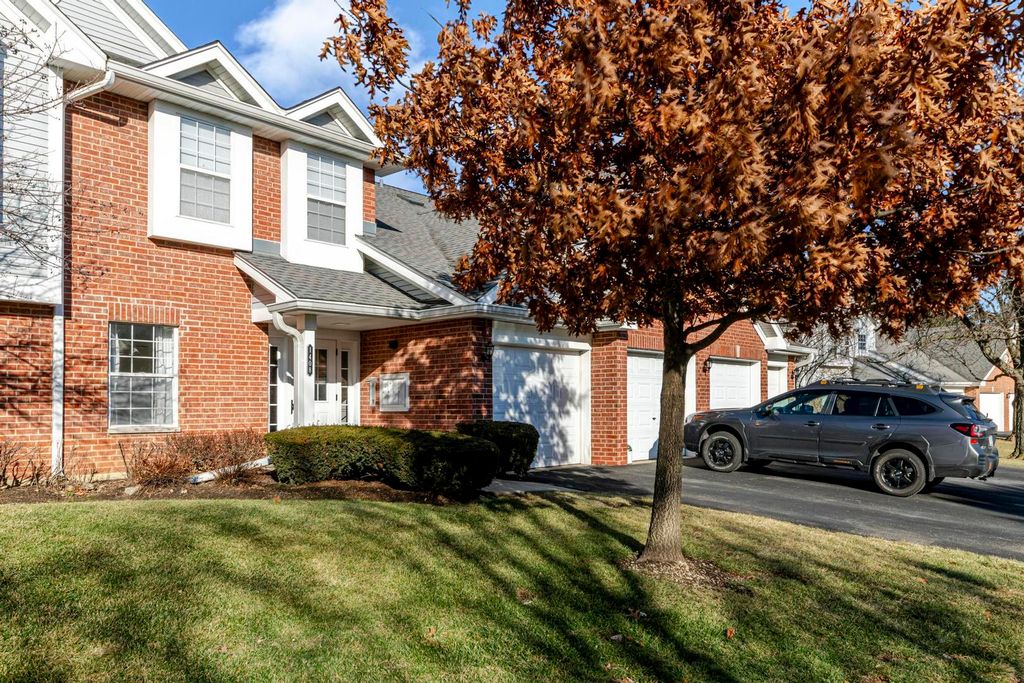 1408 W Crane Street 5, Arlington Heights, IL 60004