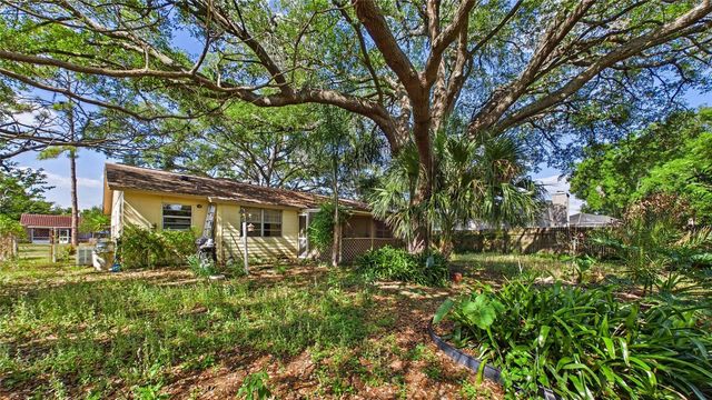 711 REGENT CIRCLE S, Brandon, FL 33511