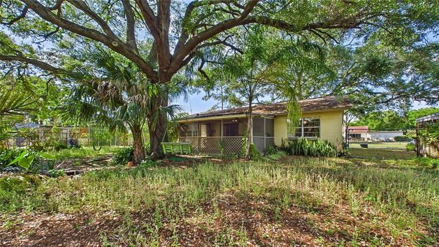 711 REGENT CIRCLE S, Brandon, FL 33511