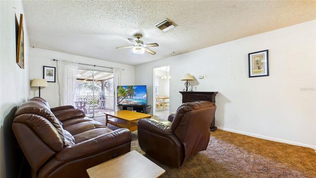 711 REGENT CIRCLE S, Brandon, FL 33511