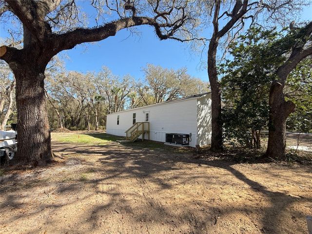 7626 SE 183RD AVENUE ROAD, Ocklawaha, FL 32179