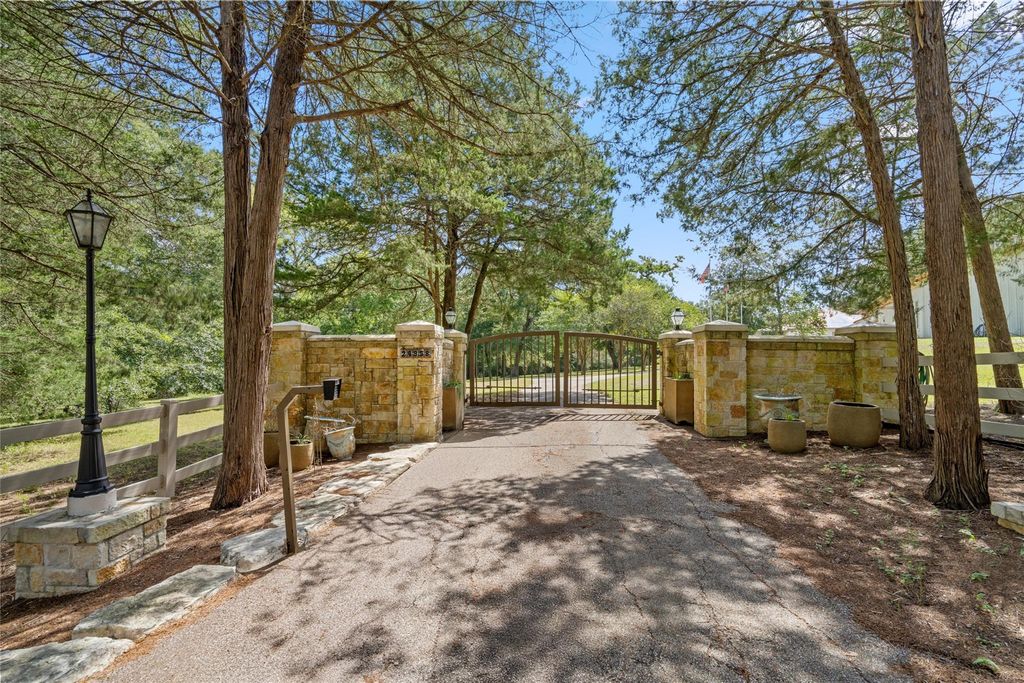 24958 Squirrel Road, New Ulm, TX 78950