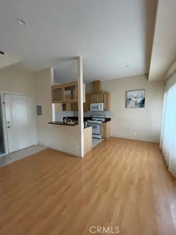 4809 Kester, Los Angeles, CA 91403