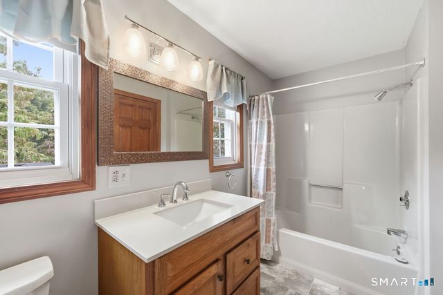 55 Edwards Street, Manchester, CT 06042