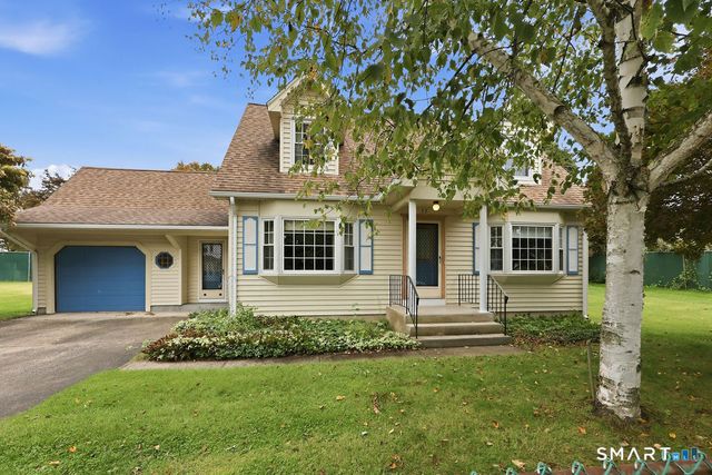 55 Edwards Street, Manchester, CT 06042