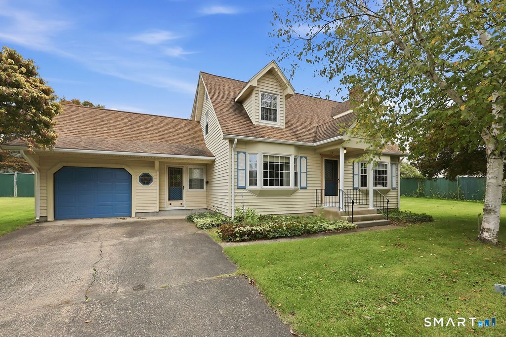 55 Edwards Street, Manchester, CT 06042