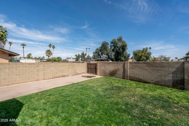 2406 E LA JOLLA Drive, Tempe, AZ 85282